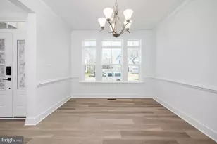 8757 Southern Oaks Pl, Lorton, VA 22079 - Photo 4