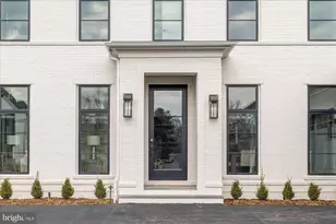 5908 Calla Dr, McLean, VA 22101 - Photo 2