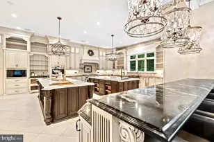 1039 Aziza Ct, Great Falls, VA 22066 - Photo 12