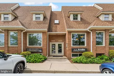 1144 Walker Road #UNIT F, Great Falls, VA 22066 - Photo 2