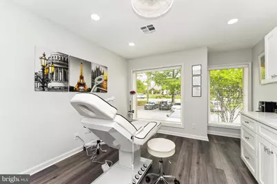 1144 Walker Road #UNIT F, Great Falls, VA 22066 - Photo 6