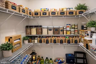 7313 Byrneley Ln, Annandale, VA 22003 - Photo 10