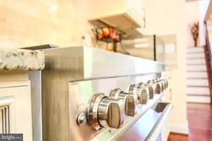 7313 Byrneley Ln, Annandale, VA 22003 - Photo 22