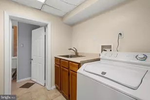 5604 Edgemont Dr, Alexandria, VA 22310 - Photo 32