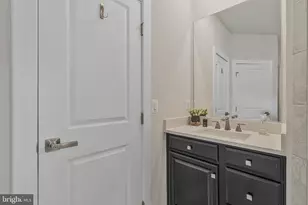 13240 Lake Woodland Way, Herndon, VA 20171 - Photo 26