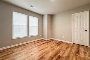 6337 Littlefield Ct, Centreville, VA 20121 - Photo 12