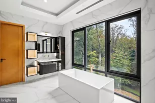 1205 Crest Ln, McLean, VA 22101 - Photo 28