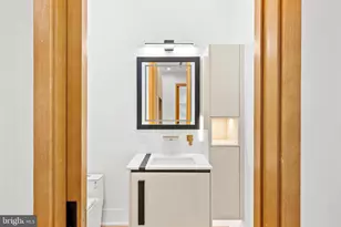 1205 Crest Ln, McLean, VA 22101 - Photo 22