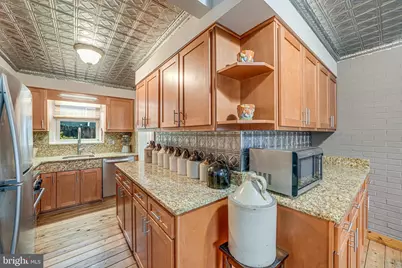 8536 Aponi Road, Vienna, VA 22180 - Photo 12