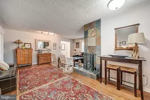 8536 Aponi Rd, Vienna, VA 22180 - Photo 6