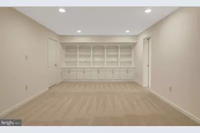 933 Holly Creek Drive, Great Falls, VA 22066 - Photo 44