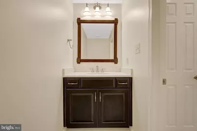 933 Holly Creek Drive, Great Falls, VA 22066 - Photo 6