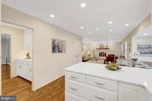 933 Holly Creek Dr, Great Falls, VA 22066 - Photo 16