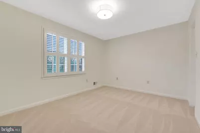 933 Holly Creek Drive, Great Falls, VA 22066 - Photo 38