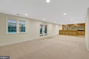 933 Holly Creek Dr, Great Falls, VA 22066 - Photo 40