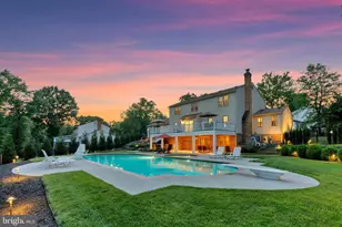 933 Holly Creek Dr, Great Falls, VA 22066 - Photo 52