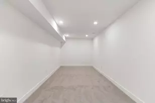 4017 Woodland Rd, Annandale, VA 22003 - Photo 64