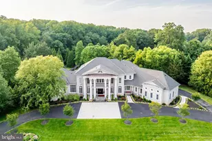 860 Nicholas Run Dr, Great Falls, VA 22066 - Photo 2