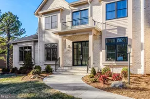 1002 Springvale Rd, Great Falls, VA 22066 - Photo 4