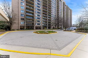 3713 S George Mason Dr, Falls Church, VA 22041 - Photo 24