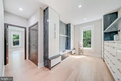 9908 Blake Lane, Oakton, VA 22124 - Photo 32