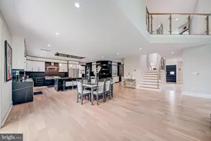 9908 Blake Ln, Oakton, VA 22124 - Photo 16