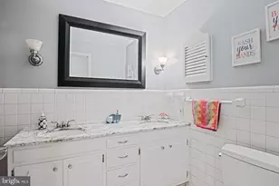 8633 Janet Ln, Vienna, VA 22180 - Photo 28