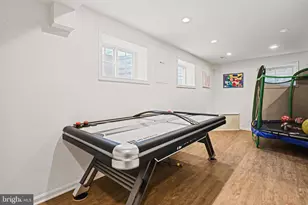 8633 Janet Ln, Vienna, VA 22180 - Photo 38