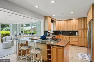 8633 Janet Ln, Vienna, VA 22180 - Photo 8