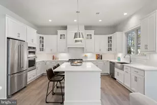 2221 Orchid Dr, Falls Church, VA 22046 - Photo 24