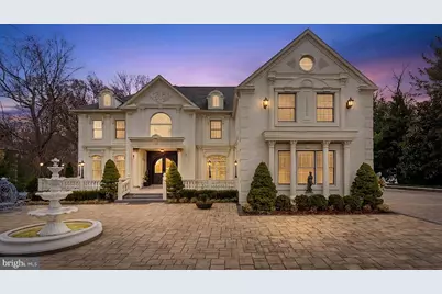 423 Seneca Road, Great Falls, VA 22066 - Photo 2