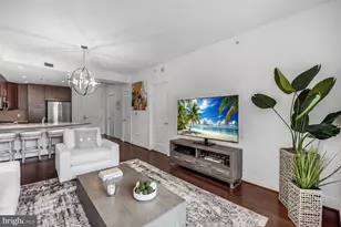 8220 Crestwood Heights Dr, McLean, VA 22102 - Photo 8