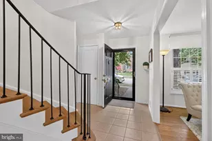 5922 Queenston St, Springfield, VA 22152 - Photo 6