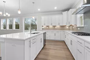 8281 Colling Manor Ct, Alexandria, VA 22308 - Photo 8