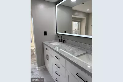 8502 Chase Glen Circle, Fairfax Station, VA 22039 - Photo 4