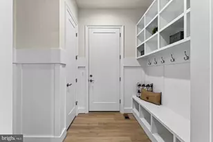 906 Frederick St SW, Vienna, VA 22180 - Photo 36