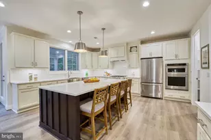 906 Frederick St SW, Vienna, VA 22180 - Photo 6