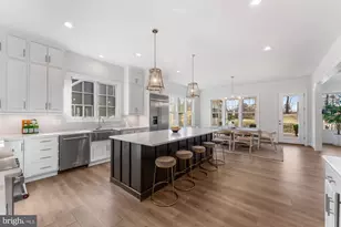 305 Glyndon St SE, Vienna, VA 22180 - Photo 4