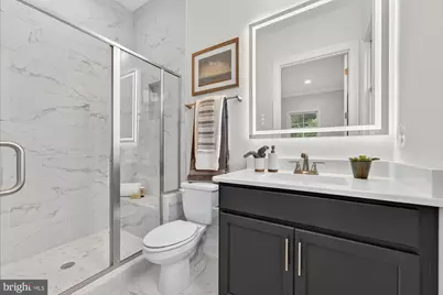 505 Hillcrest Drive SW, Vienna, VA 22180 - Photo 12