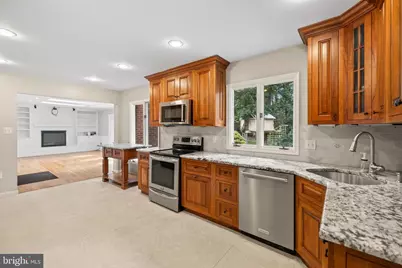 11608 Helmont Drive, Oakton, VA 22124 - Photo 16