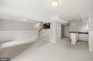 11608 Helmont Dr, Oakton, VA 22124 - Photo 48