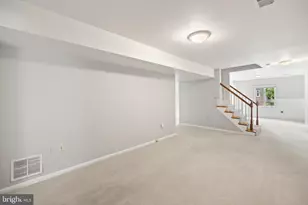 11608 Helmont Dr, Oakton, VA 22124 - Photo 54