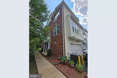 5019 Village Fountain Place, Centreville, VA 20120 - Photo 4