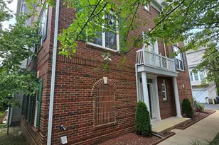 5019 Village Fountain Pl, Centreville, VA 20120 - Photo 6