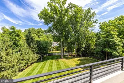 9604 Pembroke Place, Vienna, VA 22182 - Photo 28