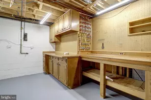 8449 Thames St, Springfield, VA 22151 - Photo 36