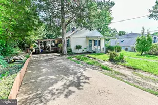 7421 Howard Ct, Falls Church, VA 22043 - Photo 2