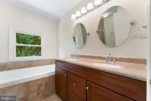 15107 Wetherburn Dr, Centreville, VA 20120 - Photo 12