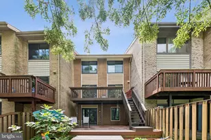 2009 Swans Neck Way, Reston, VA 20191 - Photo 36