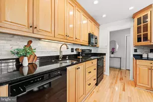 11612 Clipstone Ln, Reston, VA 20191 - Photo 14